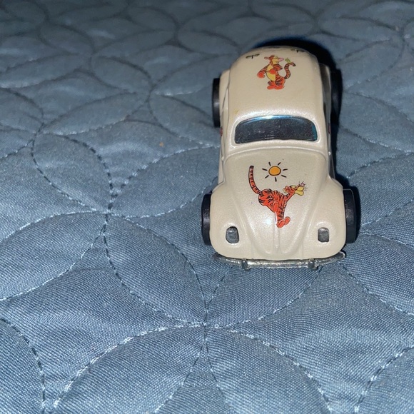 Bundle Of Tigger Items - Picture 2 of 7